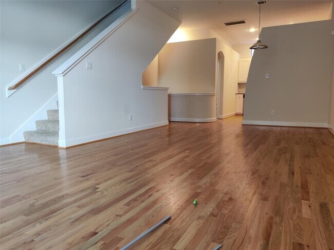 Building Photo - 2710 Hullsmith Dr