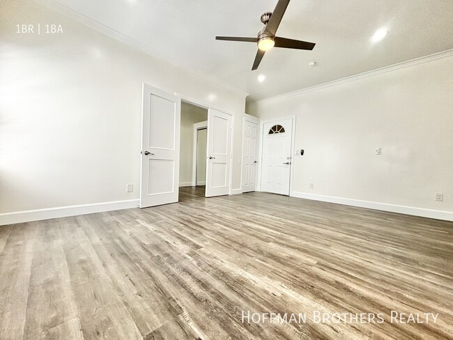 Building Photo - 1219 N Berendo St