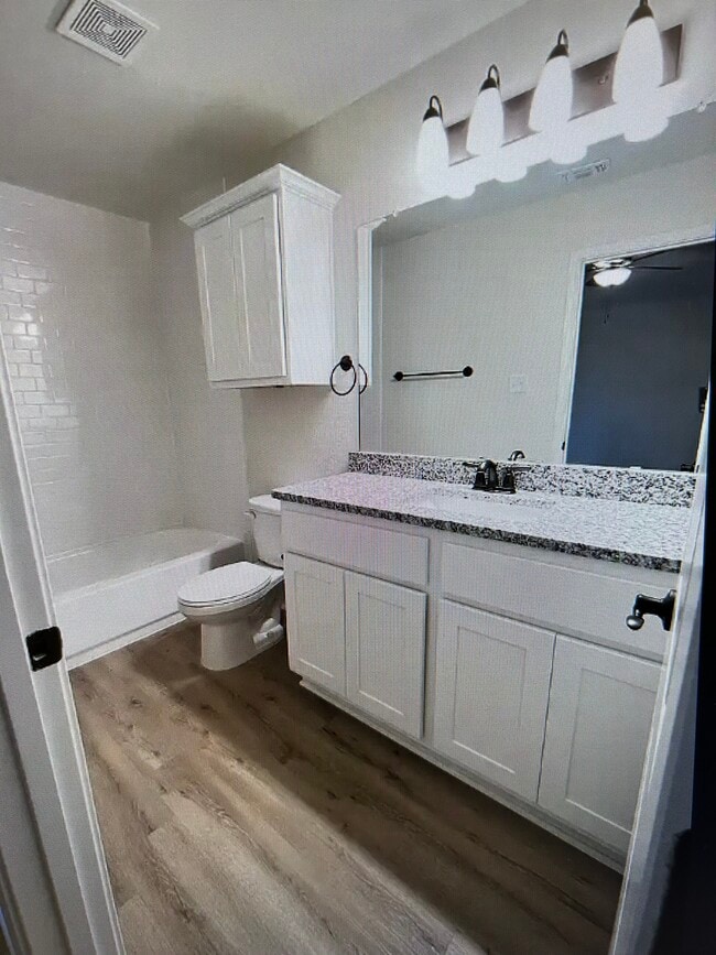 Foto del edificio - 7523 Gramercy Way