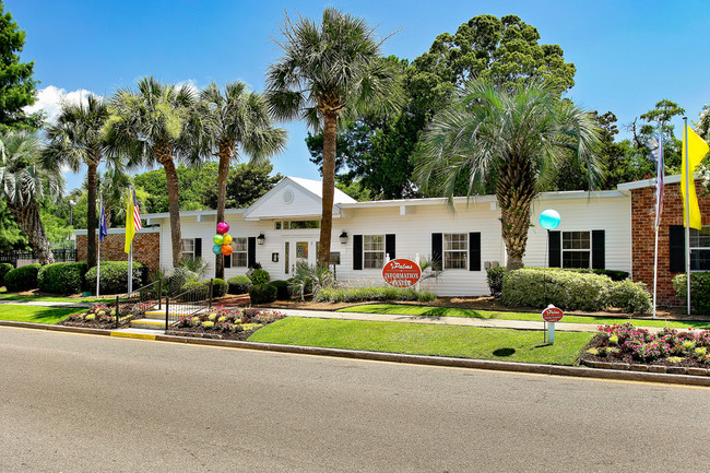 Building Photo - The Palms Apartments