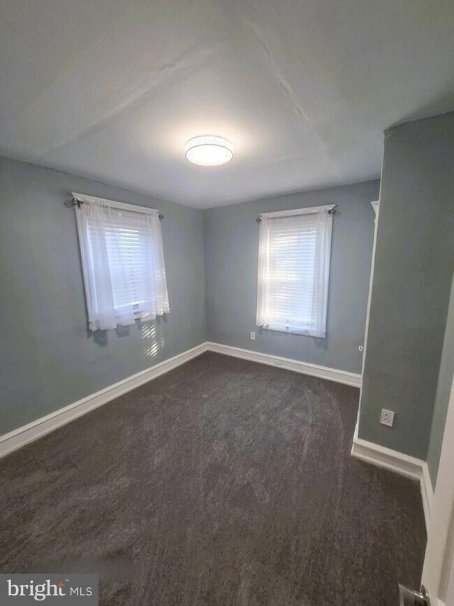 Foto del edificio - Freshly updated 3-bedroom, 1-bath home in Germantown