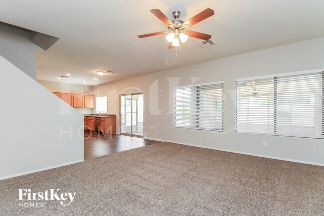 Foto del edificio - 617 E Payton Cir