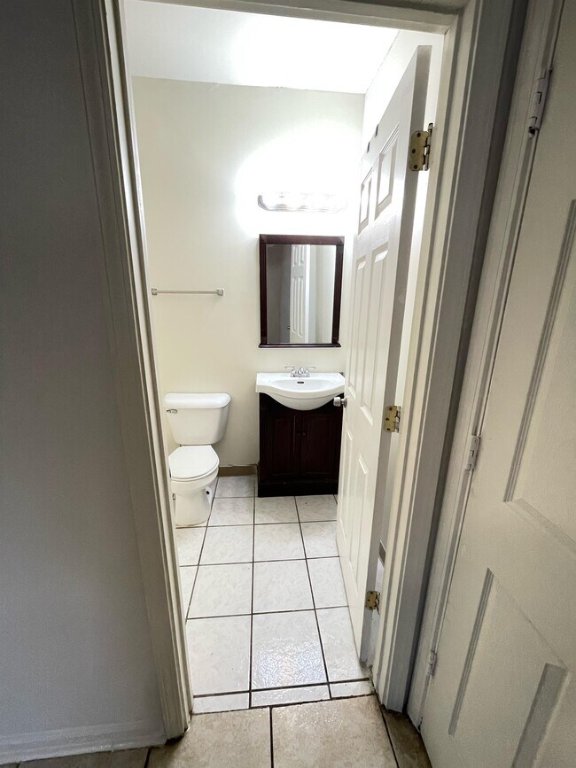 Foto del edificio - 3518 W Lexington St