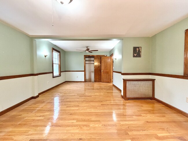 Photo - 26-28-28 Howard St Apartment