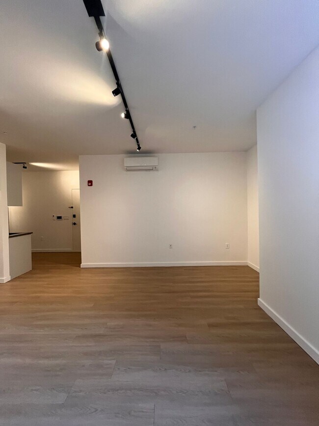 Foto del edificio - 328 Pacific Ave