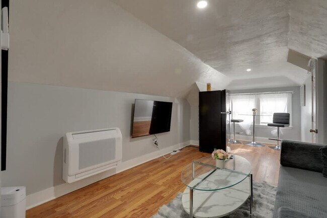 Building Photo - 12 Kahler Ave