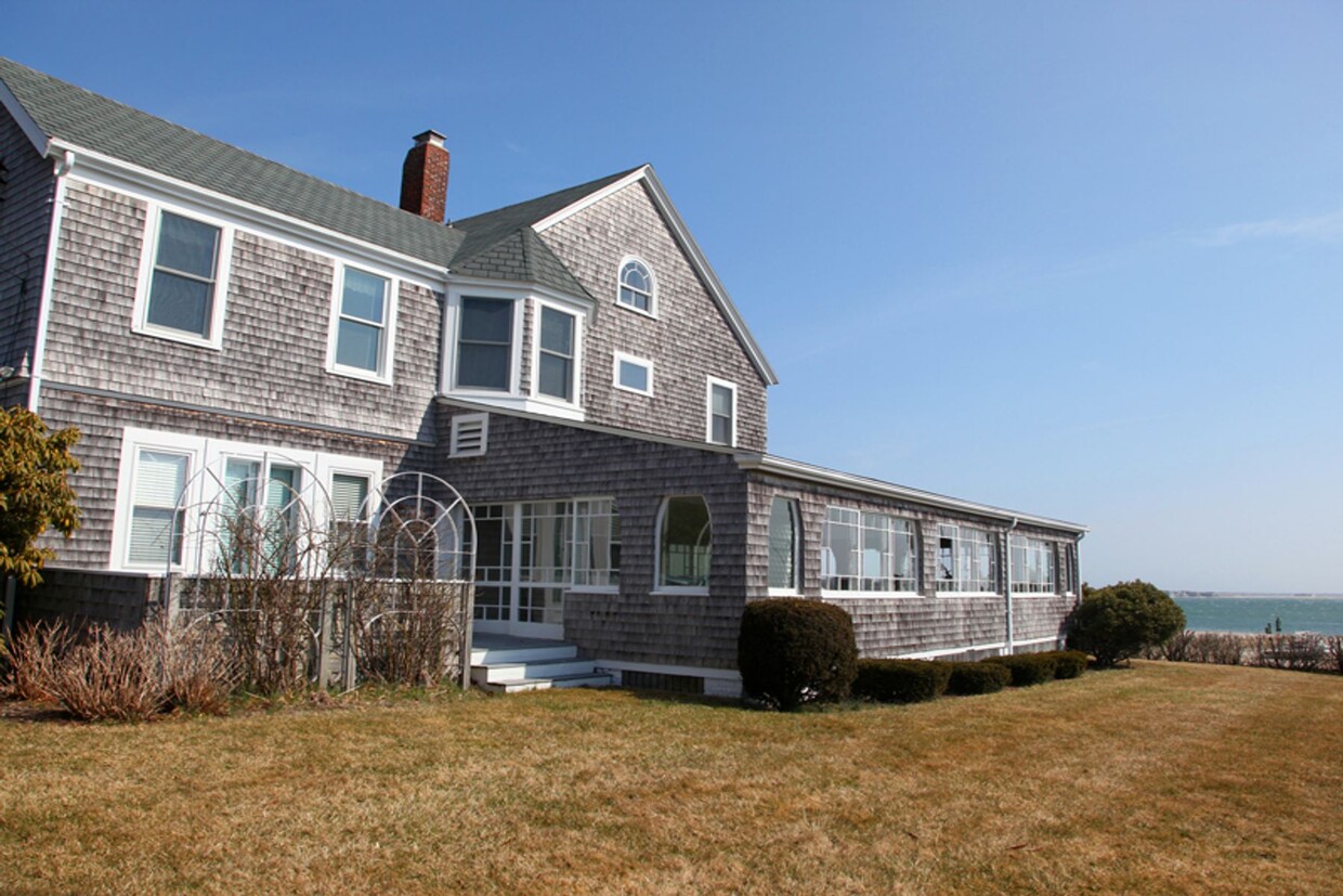 172 Irving Ave, Hyannisport, MA 02647 - House Rental in Hyannisport, MA ...