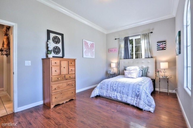 Foto del edificio - 3 br, 2 bath House - 1270 Sunrise Dr 1