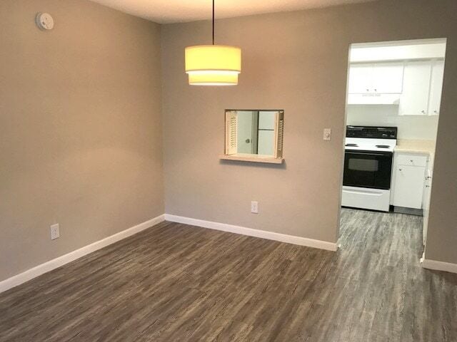 Building Photo - 2 Bed/2 Bath - Unit 9