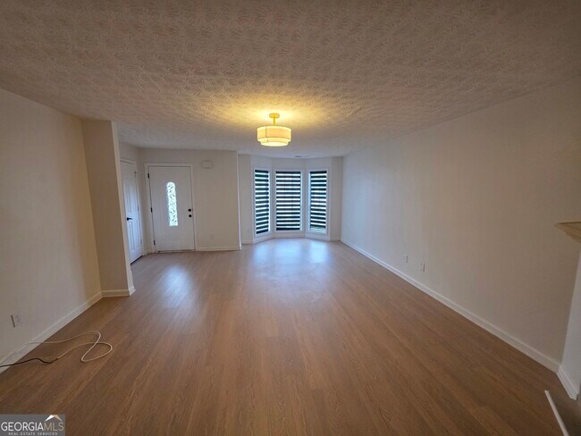 Building Photo - 111 Chastain Loop