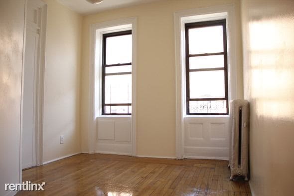 Building Photo - 3115 Broadway