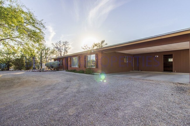 Building Photo - 3 Bed ranch style home on the NW side
