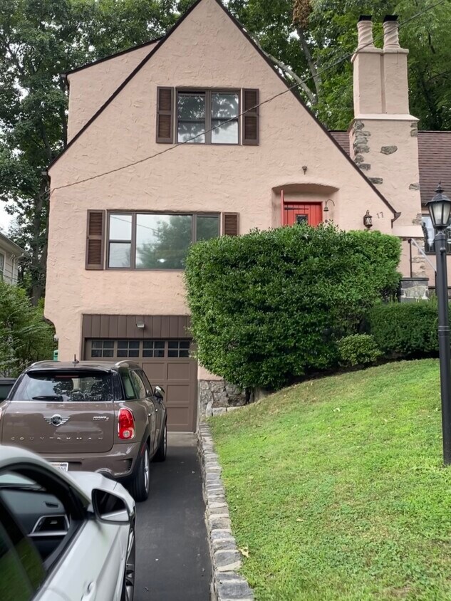 17 Nassau Rd, Larchmont, NY 10538 House Rental in Larchmont, NY