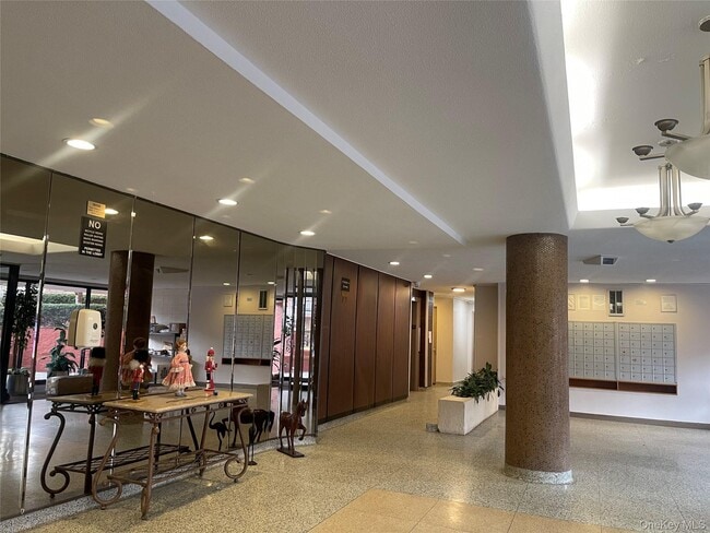 Building Photo - 66-01 Burns St