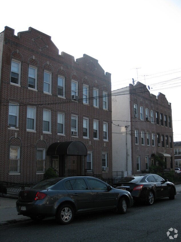 Building Photo - 2375 85th St