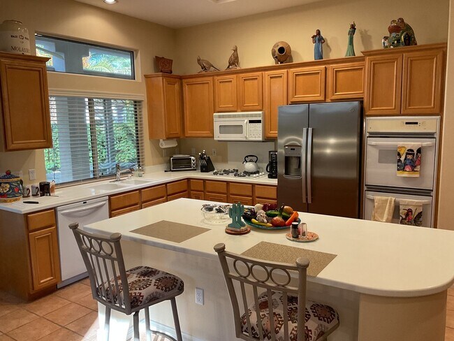 Building Photo - Beautiful 3 Bedroom House in Palm Dessert