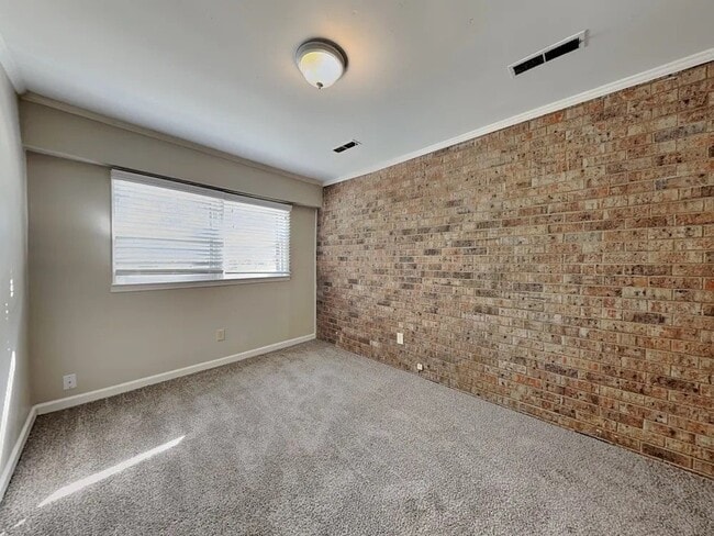Building Photo - 4807 Vickrey Chapel Rd N