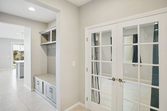 Foto del edificio - Beautiful 4 Bedroom Home In A Gated Skye Canyon Community