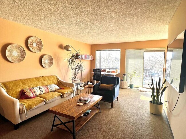 Foto del edificio - 6110 24th Ave NW