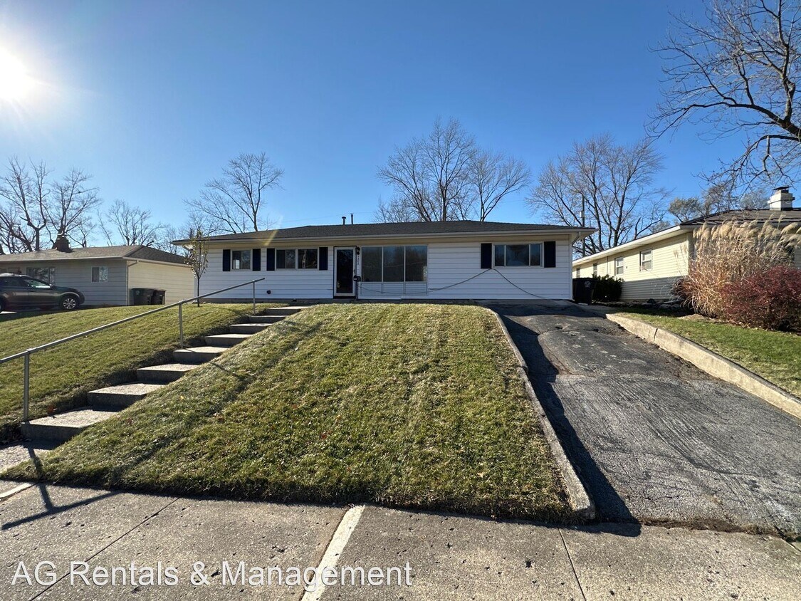 Primary Photo - 4 br, 1 bath House - 5303 Riviera Dr