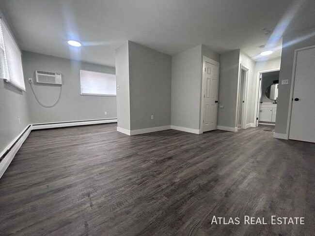 Photo - 551 S Fairfax St Apartment