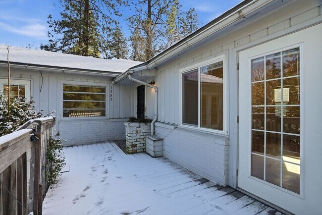 Foto del edificio - 1503 S SE Blvd