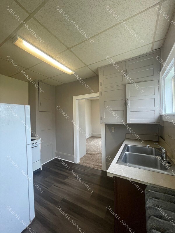Building Photo - 1915 Hanchett St