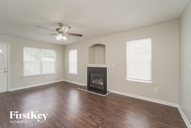 Foto del edificio - 3556 Nevin Brook Rd