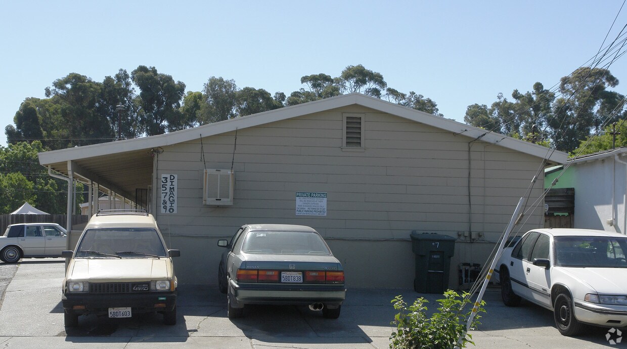 Building Photo - 3-9 DiMaggio Ave