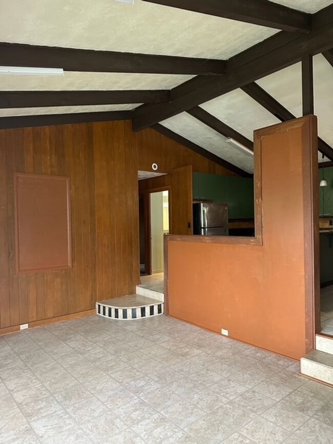 Building Photo - 3bed/2bath - Hilo - $2500 - no pets
