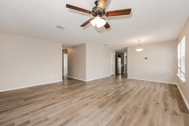 Building Photo - 8412 Mild Creek Ln