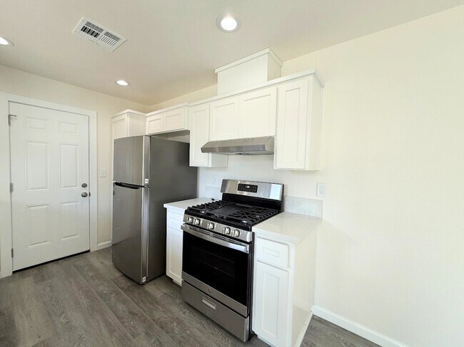 Foto del edificio - 1420 Lansing St