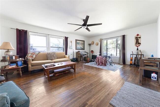 Foto del edificio - 936 Cheatham St