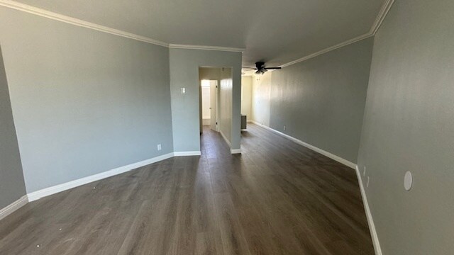 Foto del edificio - 8821 Owensmouth Ave