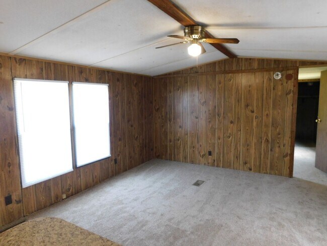 Foto del edificio - 358 White Oak Dr