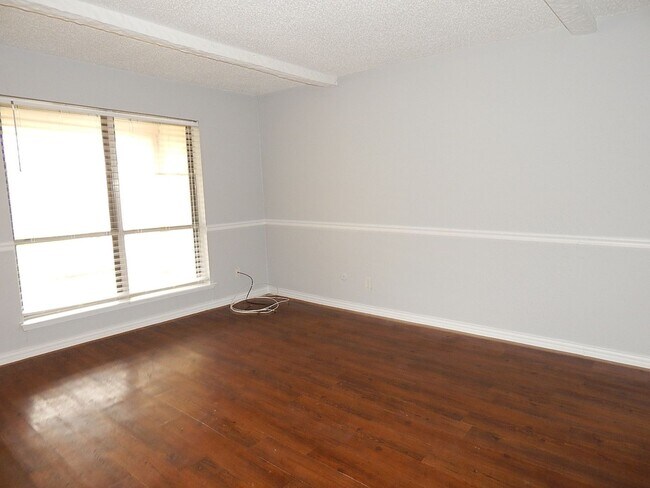 Foto del edificio - Very cute condo located in Centre Villa-Co...