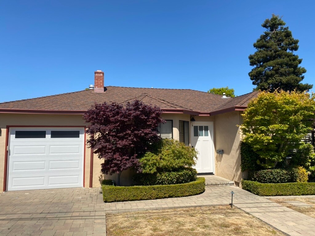 Primary Photo - 120 Anza Way