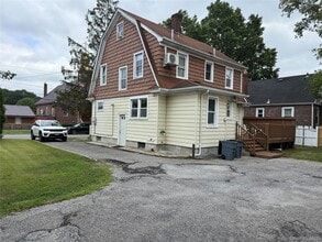 Building Photo - 252 Maple Ave