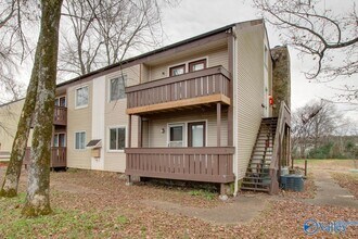 Building Photo - 9020 Mahogany Row SE