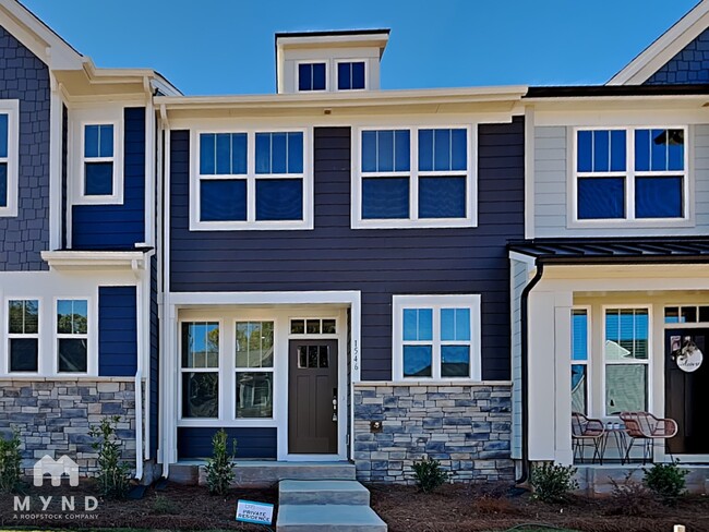 Building Photo - 1546 Cedar Tree Dr