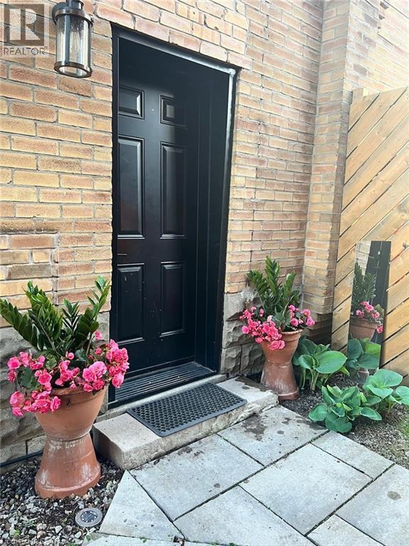 Photo du bâtiment - 306 Wexford Ave S