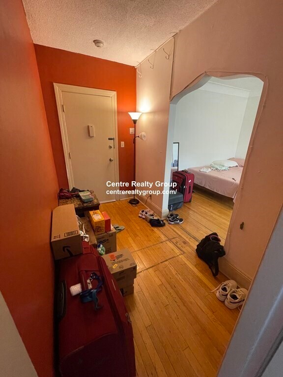 Primary Photo - 145 Englewood Ave