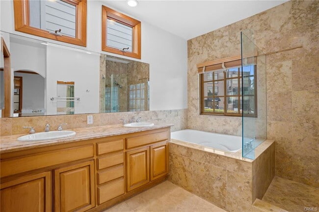 Foto del edificio - 502 Goldenrod Ave