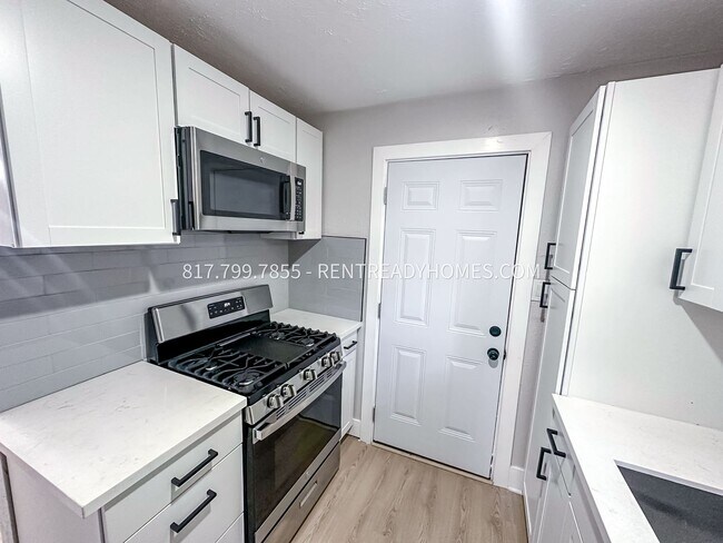Foto del edificio - 3305 Scotch Moss Ln