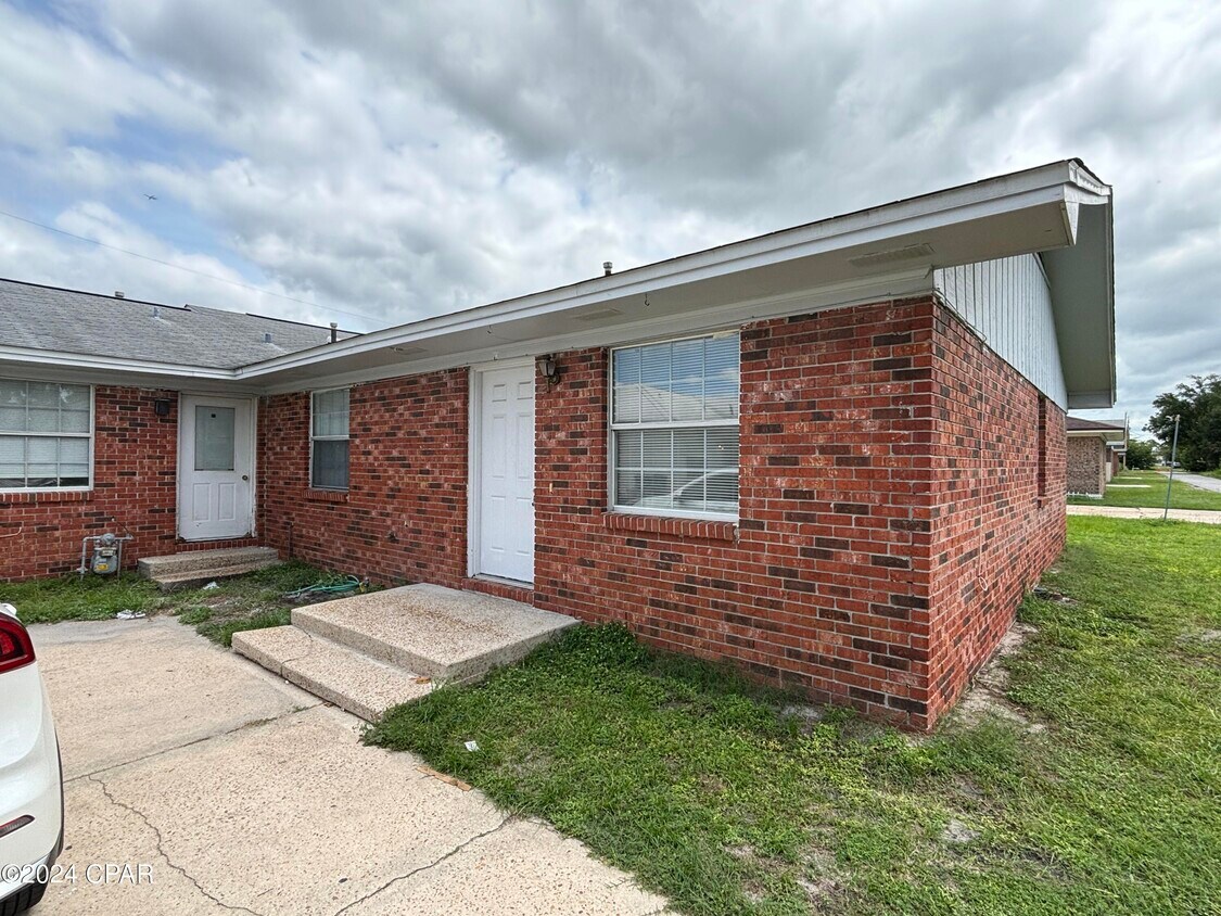 Foto principal - 3923 W 22nd St