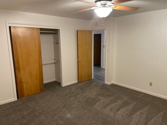 Building Photo - 466 Juniper St
