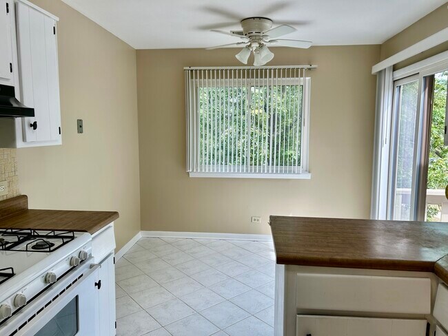 Building Photo - 93 Lambert Dr