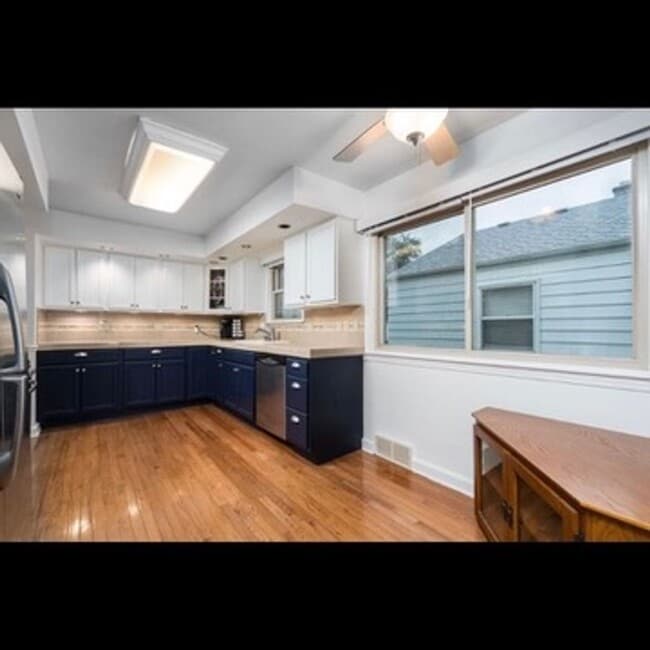 Building Photo - Beautiful 3-bedroom single family home jus...