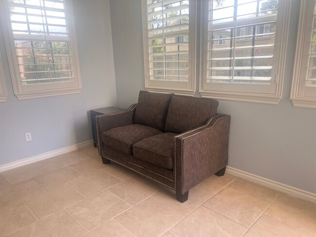 Foto del edificio - 8229 Honey Brook Ct