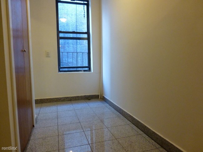 Building Photo - 1609 2nd Ave